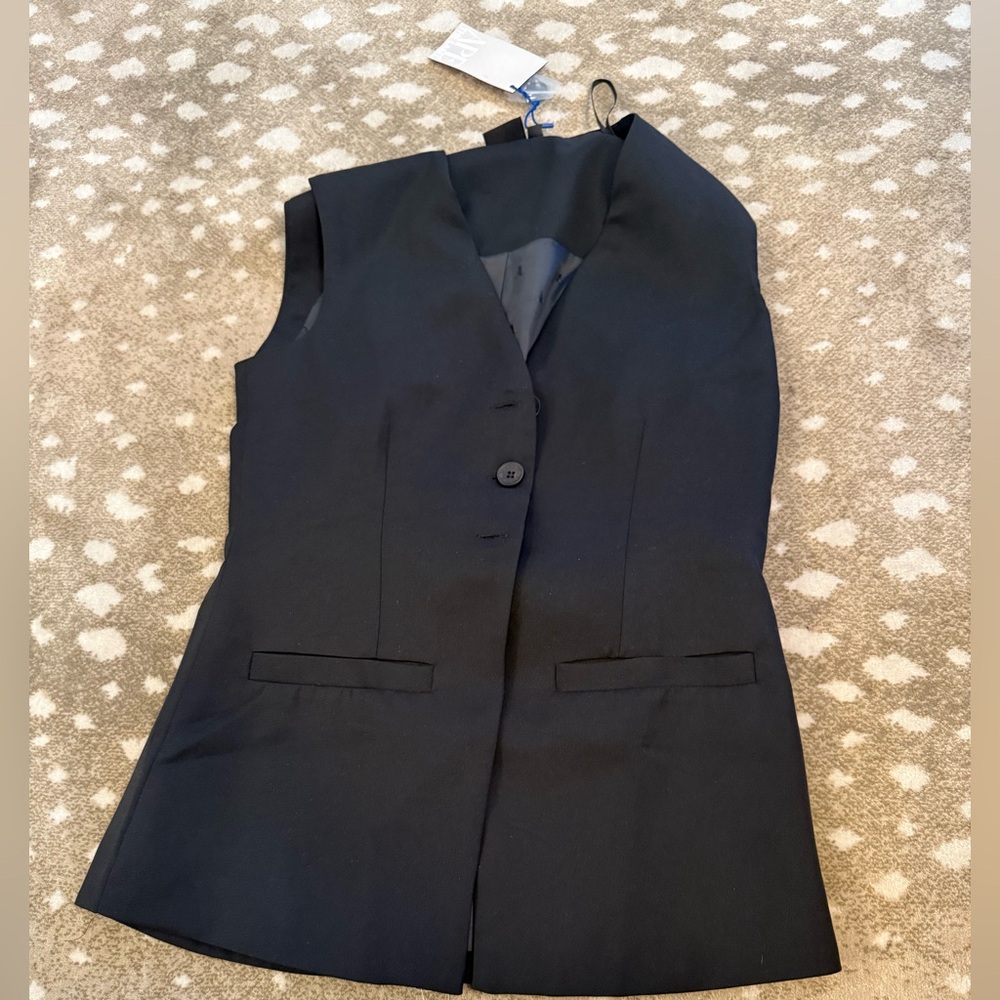 Black Sleeveless Blazer Vest